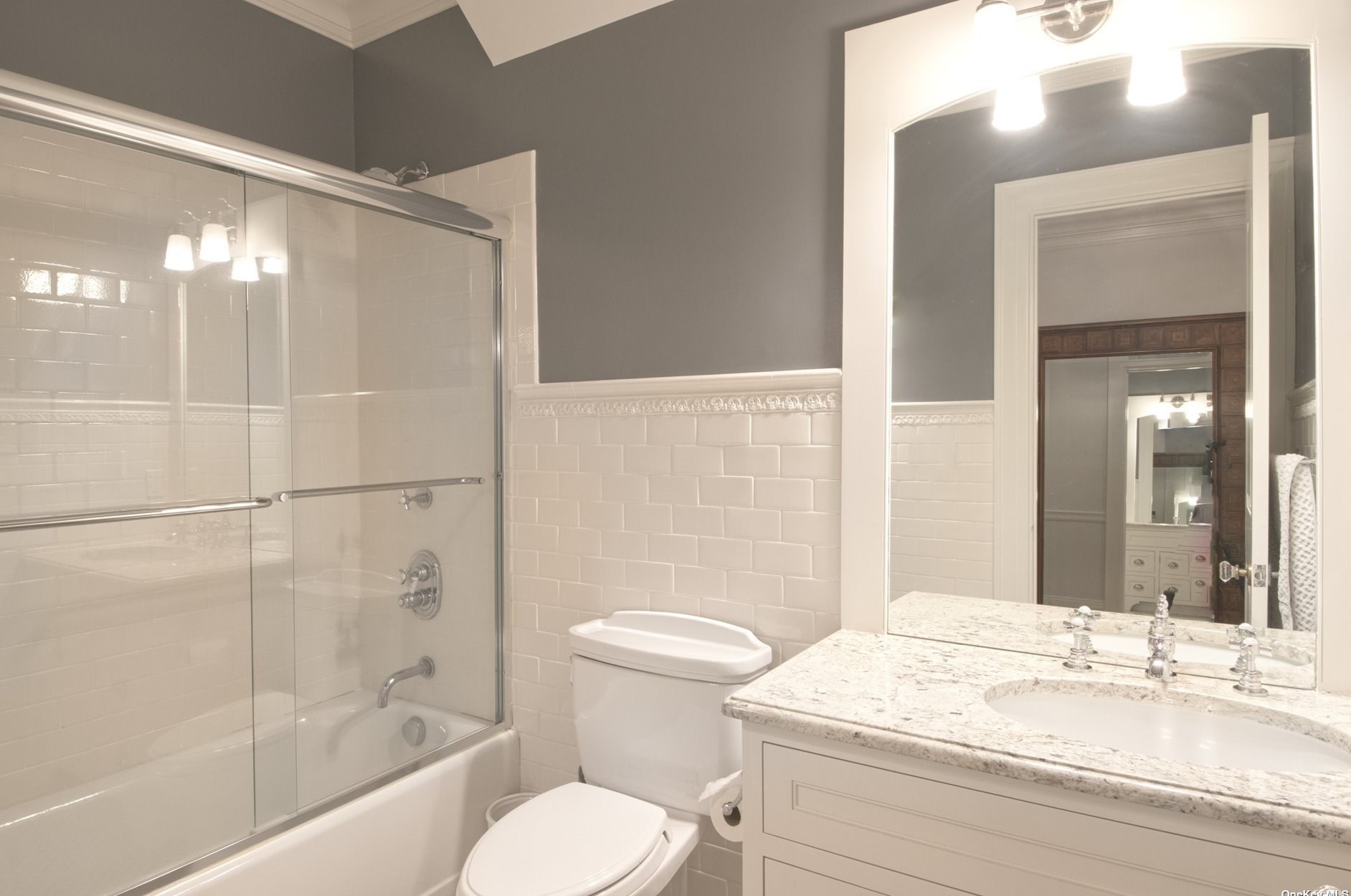 86 5th St, Garden City NY  11530-4410 exterior
