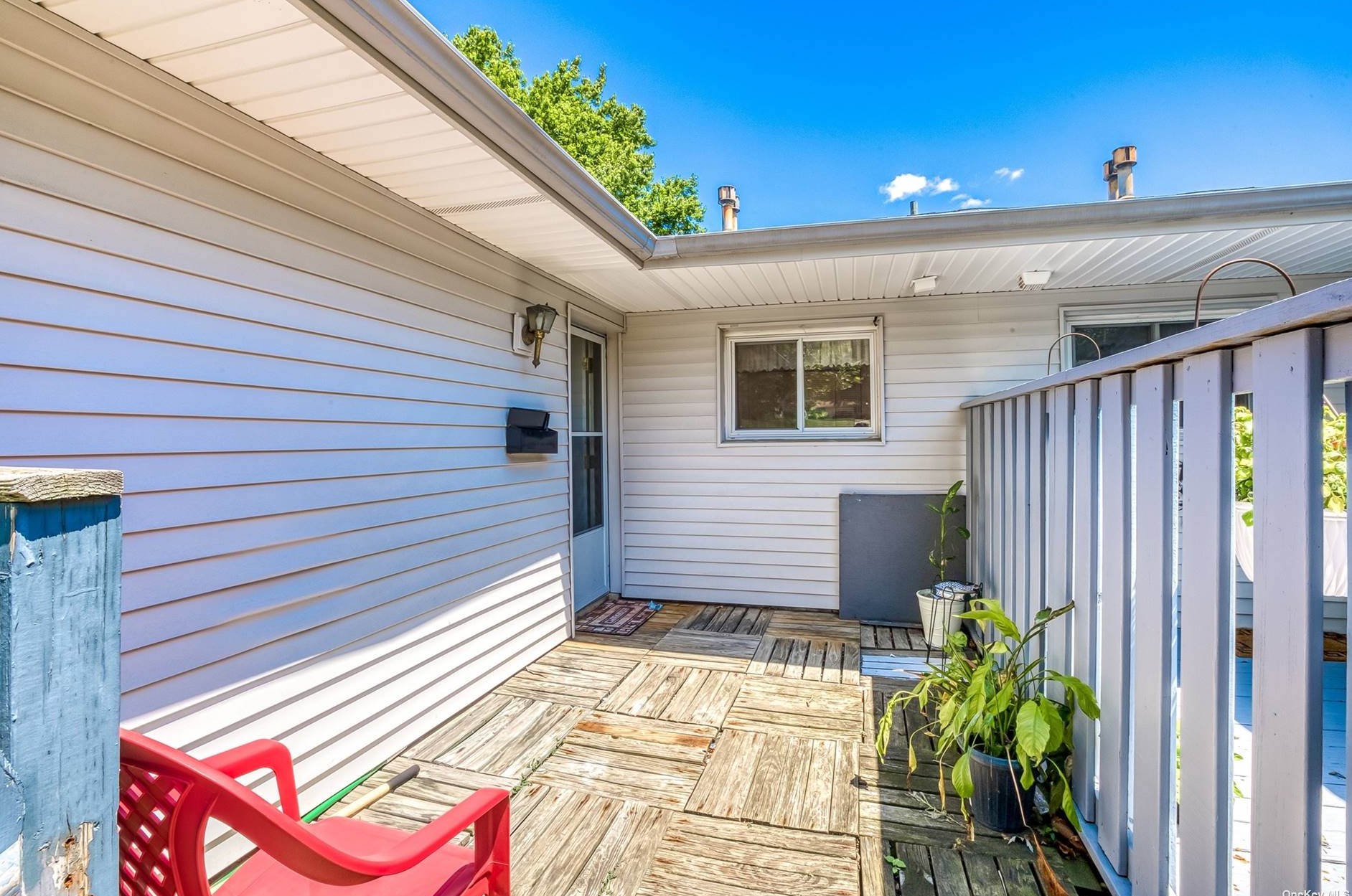 115 Feller Dr #115, Central Islip, NY 11722