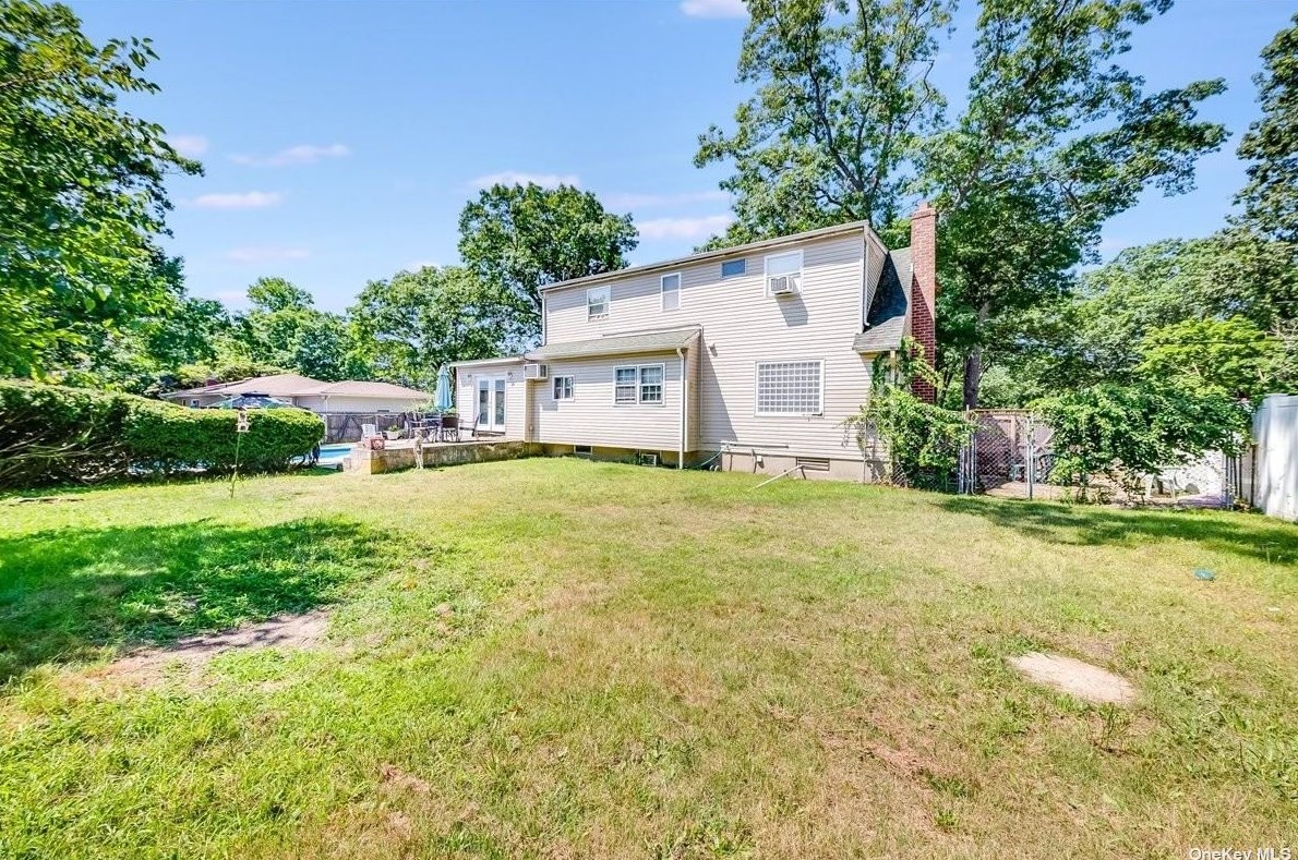 107 Sherman St, Canaan Lake NY  11772-1658 exterior