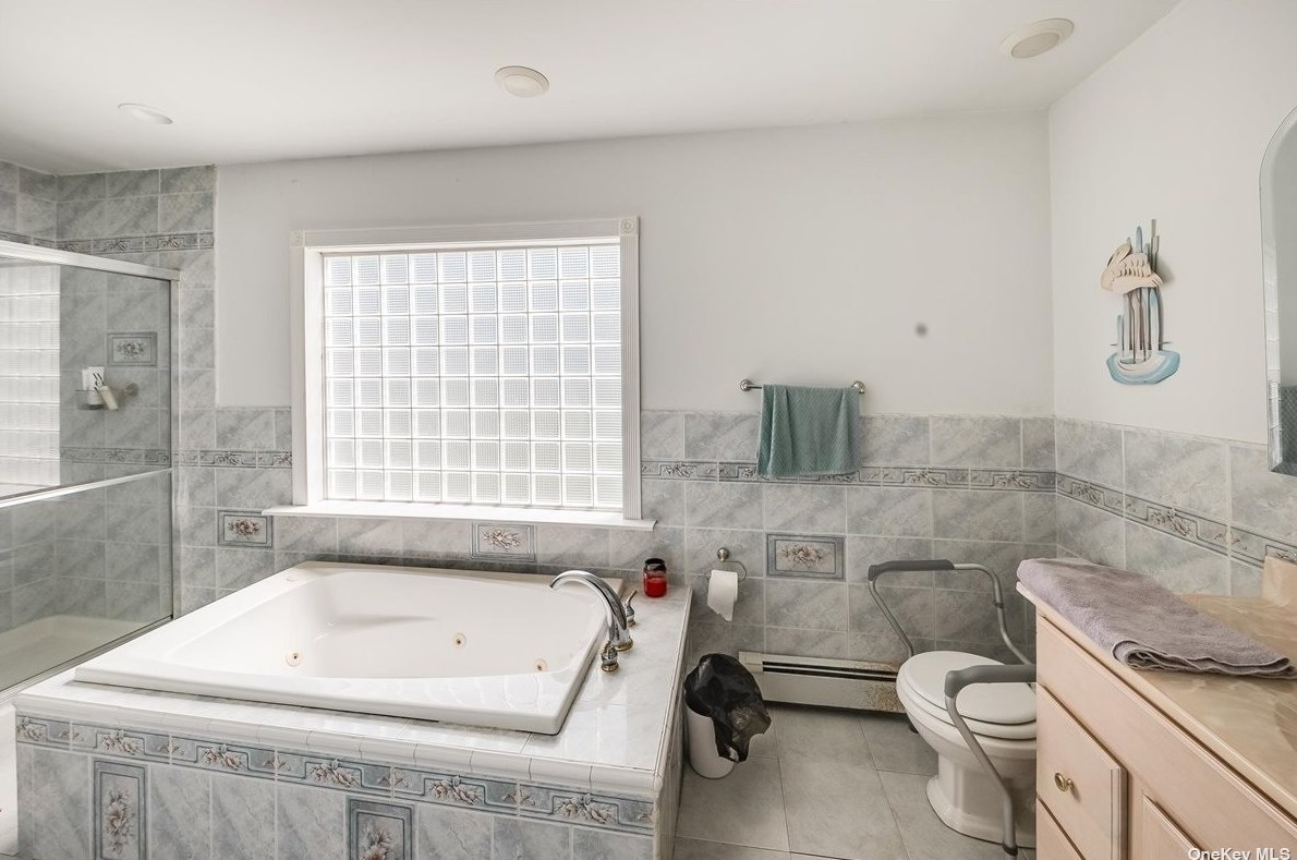 107 Sherman St, Canaan Lake NY  11772-1658 exterior