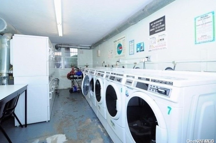 10230 Queens Blvd, Flushing NY  11375-3163 exterior