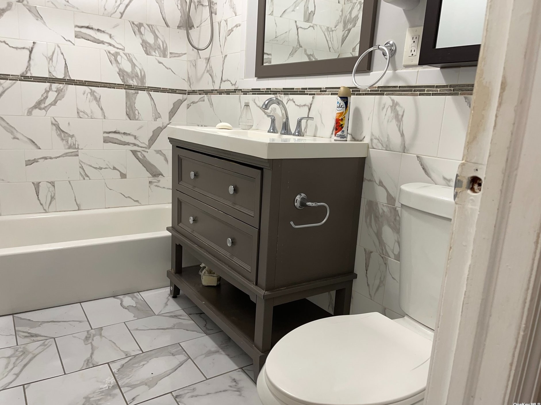 9108 Avenue, Brooklyn NY  11236-5226 exterior