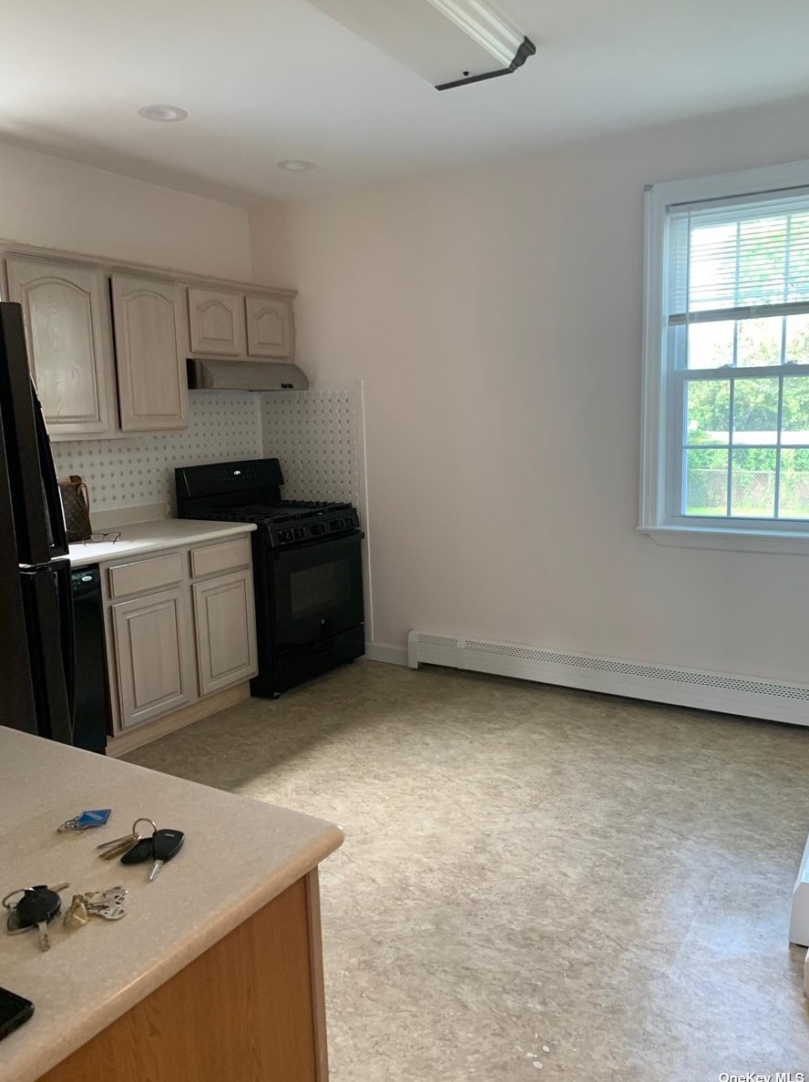 154-19 19th Ave, Flushing NY  11357-3031 exterior