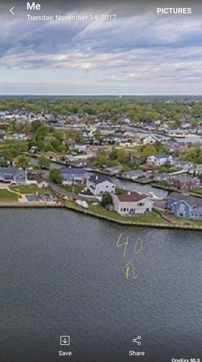18 Pirates Cv, East Massapequa NY  11758-7727 exterior
