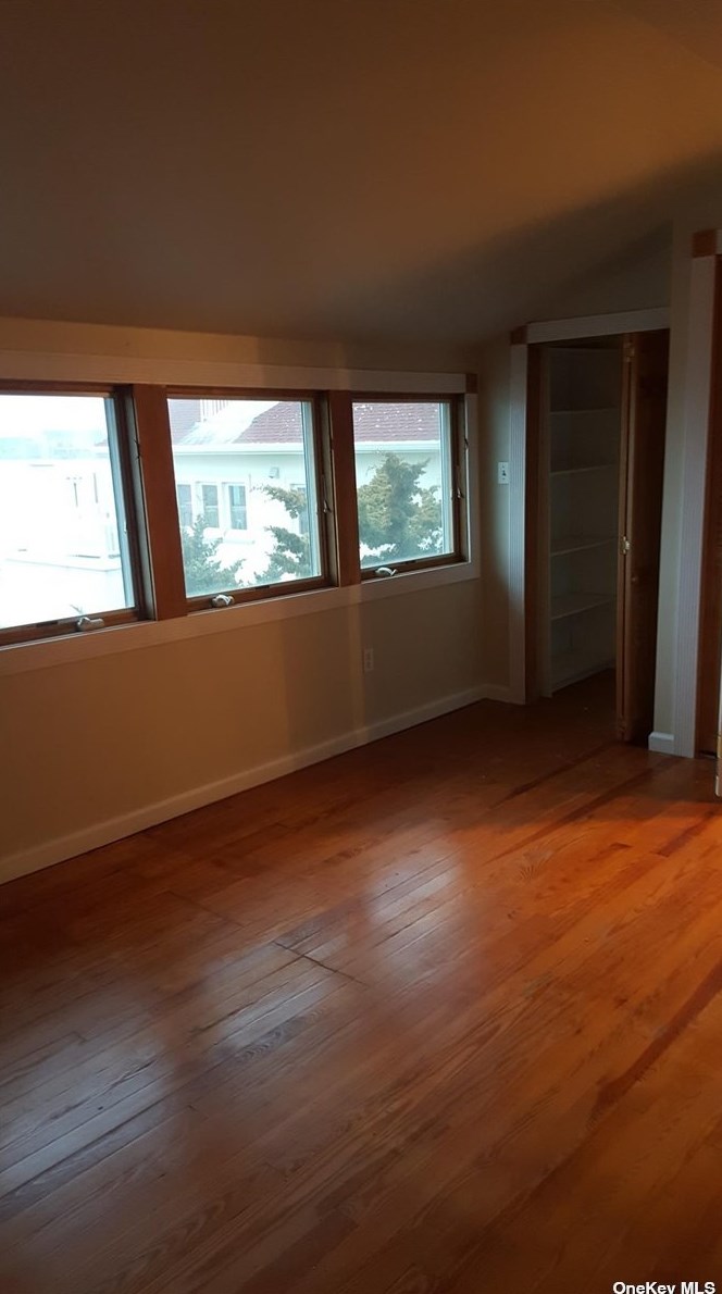 18 Pirates Cv, East Massapequa NY  11758-7727 exterior