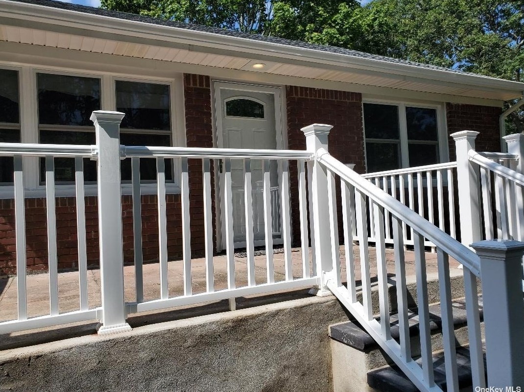 13 Merrick Rd, Smith Point NY  11967-2353 exterior