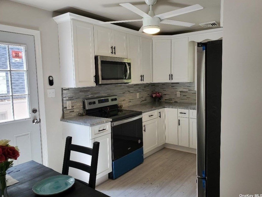 13 Merrick Rd, Smith Point NY  11967-2353 exterior