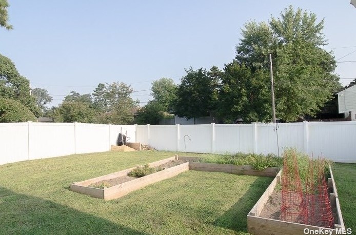 55 Ruland Rd, Selden NY  11784-1835 exterior