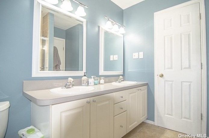 55 Ruland Rd, Selden NY  11784-1835 exterior