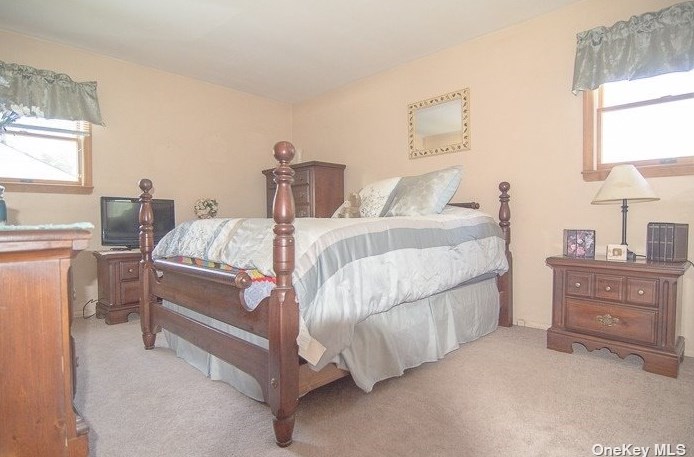 55 Ruland Rd, Selden NY  11784-1835 exterior