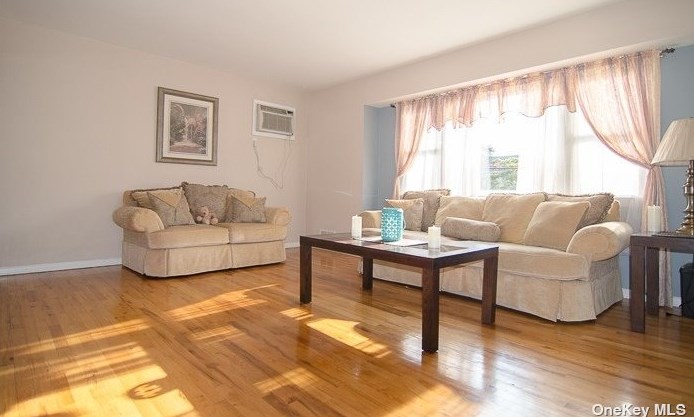 55 Ruland Rd, Selden NY  11784-2401 exterior