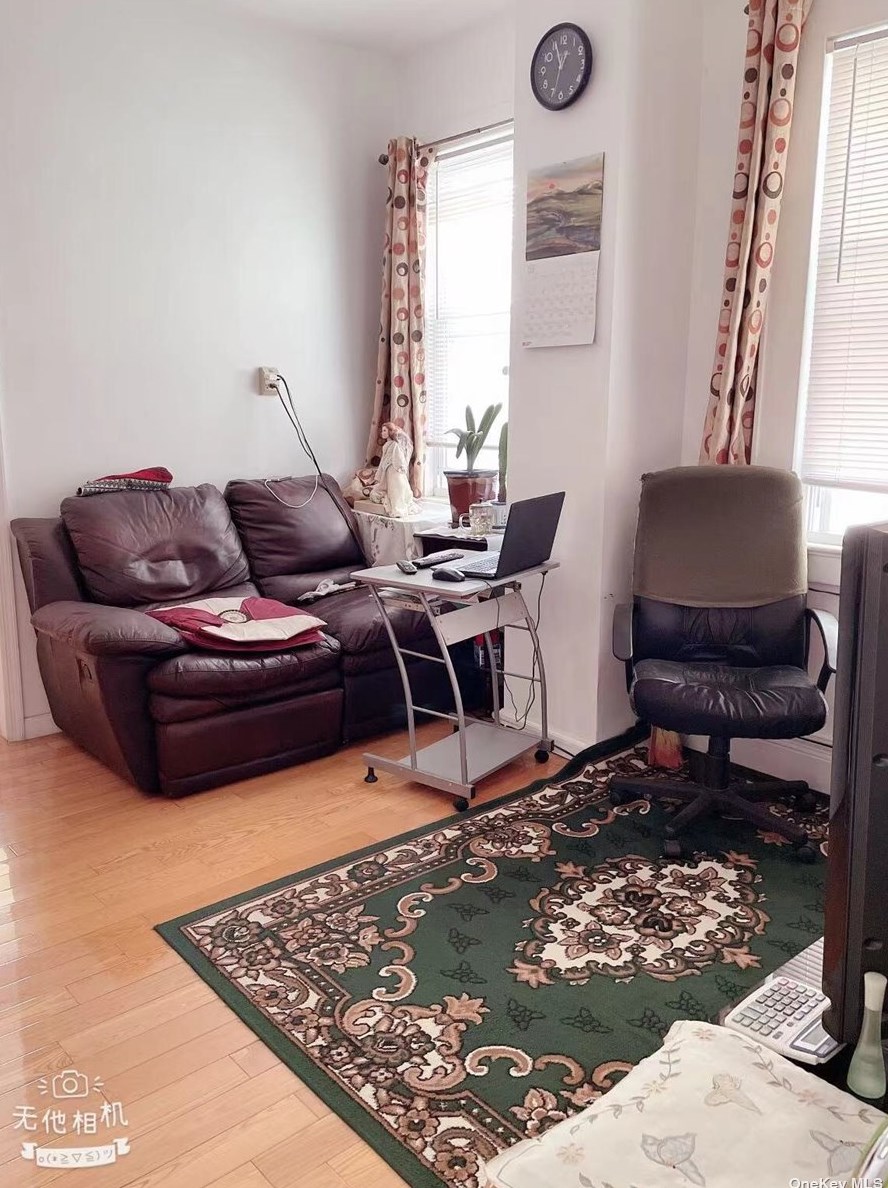 104-45 Alstyne Ave, Flushing NY 11368-2829 exterior