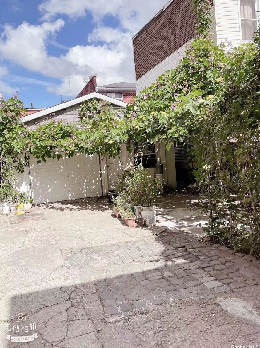 104-45 Alstyne Ave, Flushing NY 11368-2829 exterior