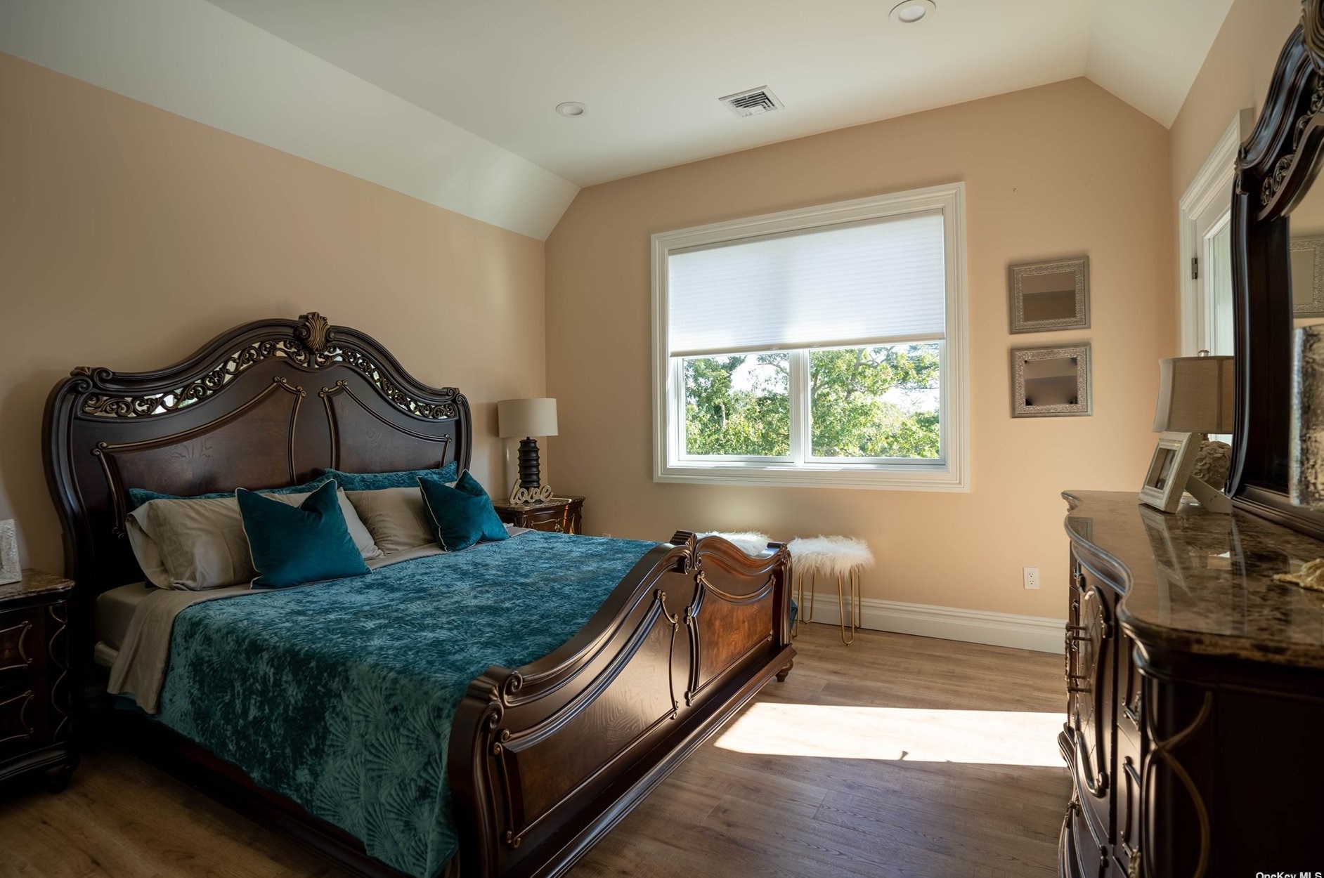 64 Highview Dr, Selden NY  11784-2719 exterior