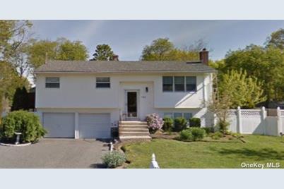 121 Greene Avenue - Photo 1