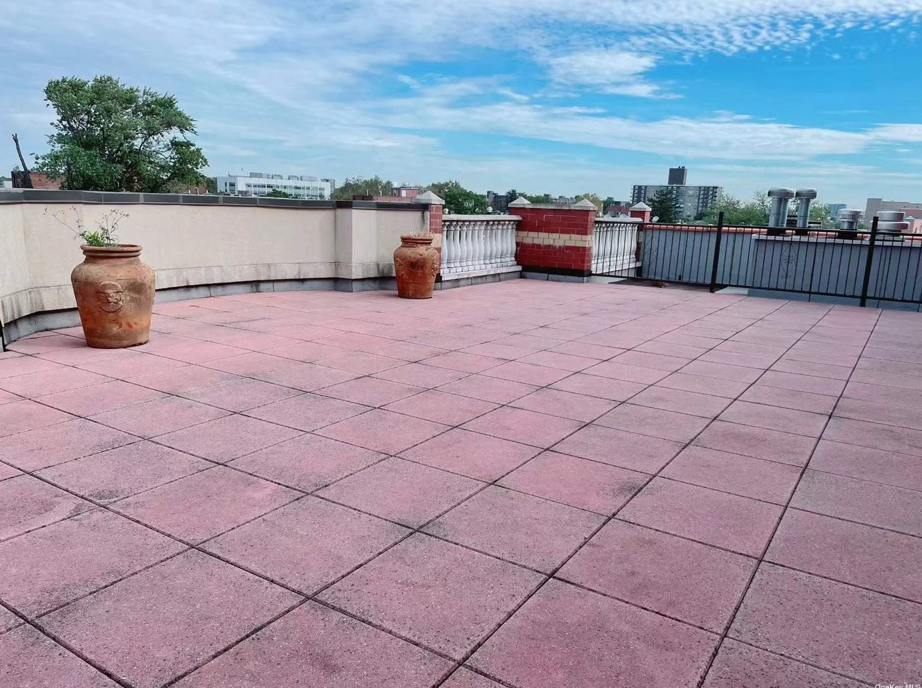 10716 37th Ave, Flushing NY  11368-3468 exterior