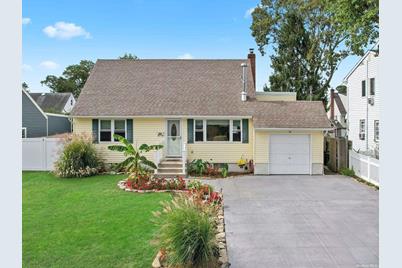 316 W 12th Street - Photo 1