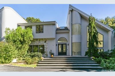 146 Round Swamp Road - Photo 1