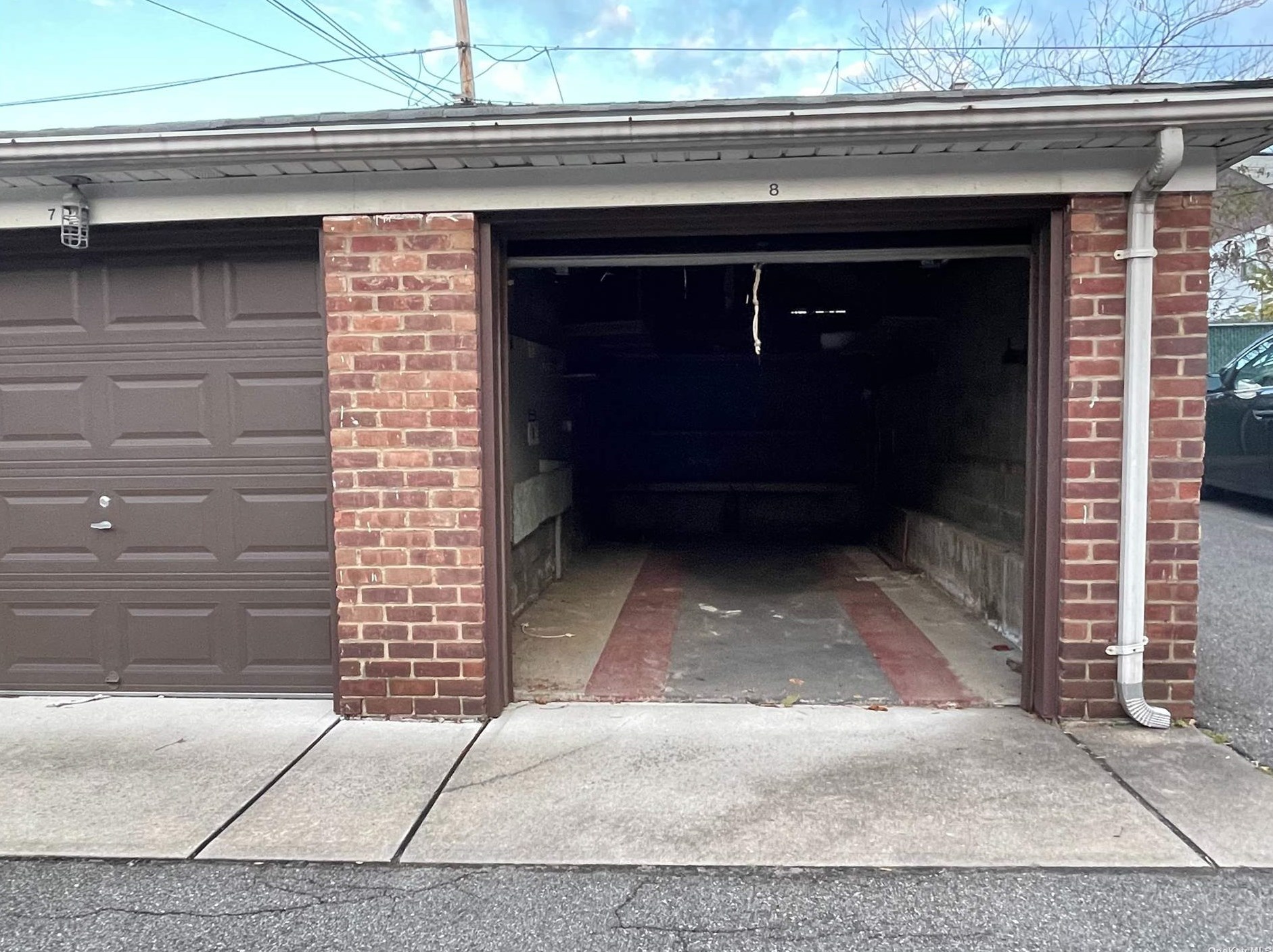 58-03B 184th St, Flushing NY  11365-1607 exterior
