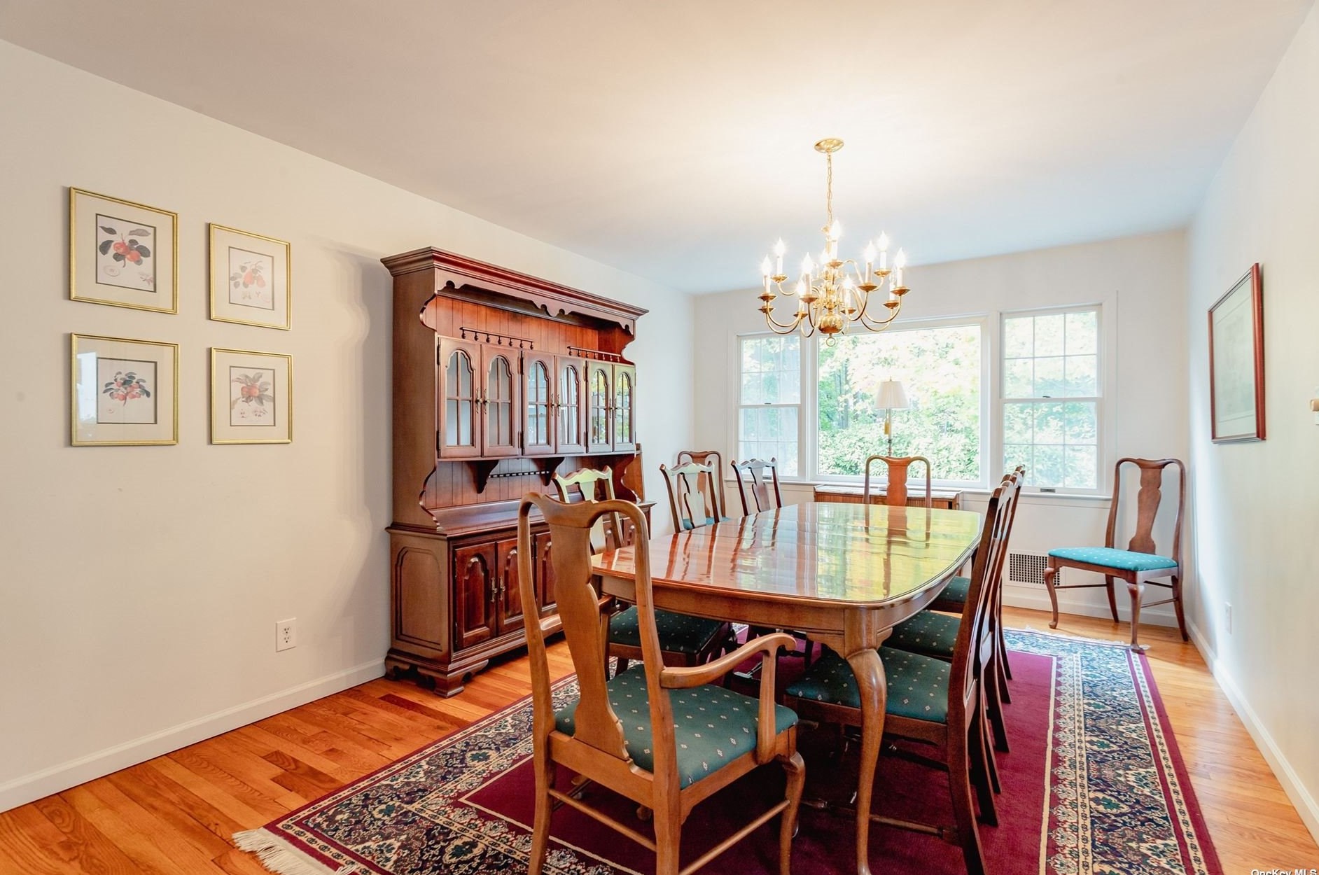 5 Fleetwood Dr, Hunt NY 11743-1332 exterior