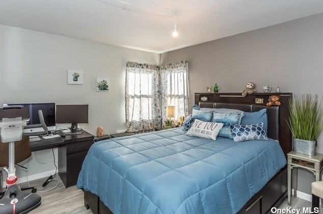 34 Cornell Ave, Hicksville NY 11801-5607 exterior