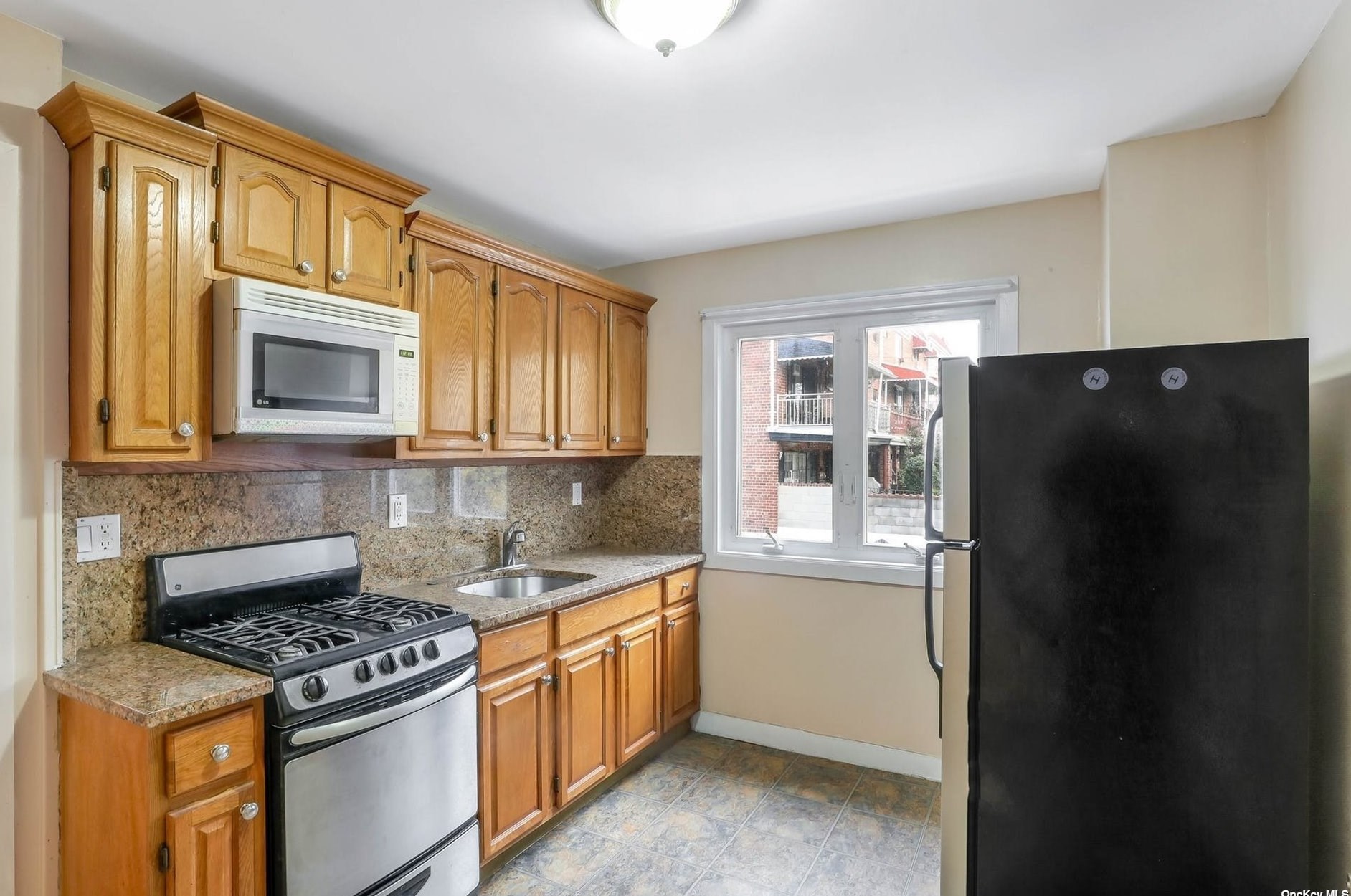 51-69 72nd Pl, Flushing NY exterior