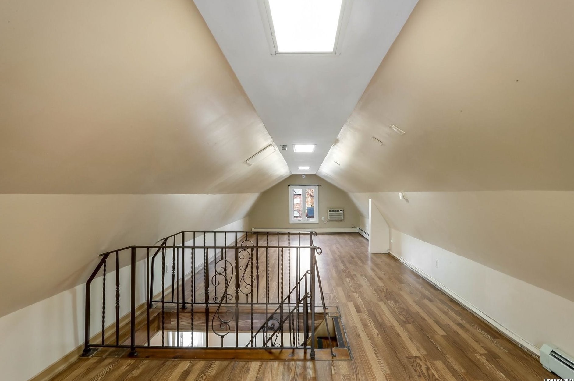 51-69 72nd Pl, Flushing NY exterior