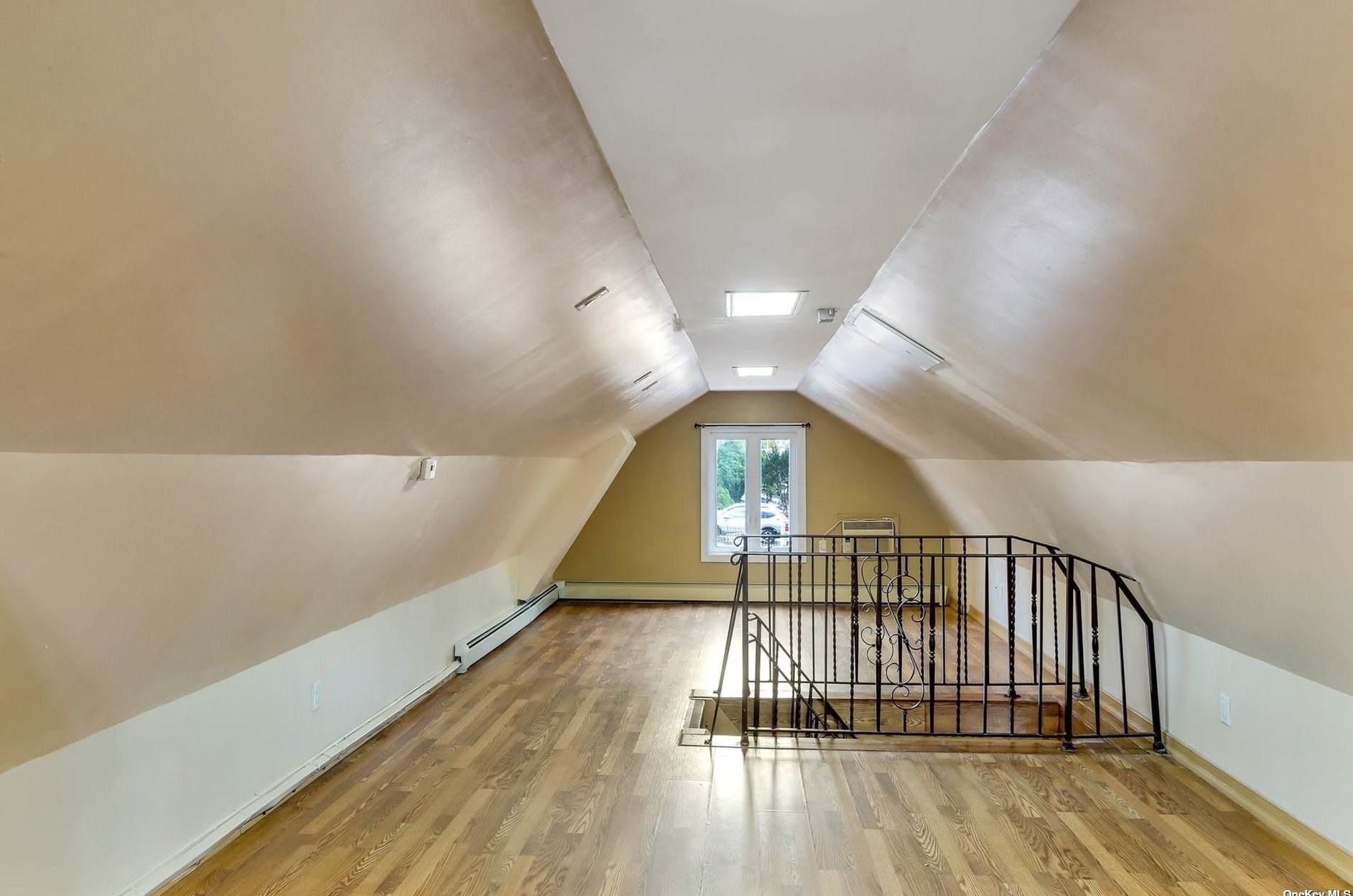 51-69 72nd Pl, Flushing NY exterior