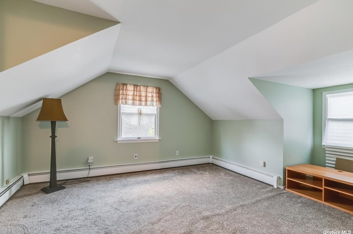33 Nearwater Ave, East Massapequa NY  11758-8438 exterior