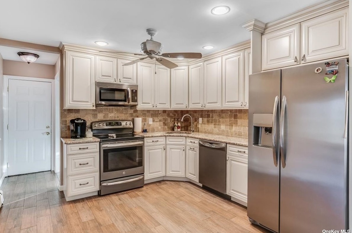 33 Nearwater Ave, East Massapequa NY  11758-8438 exterior