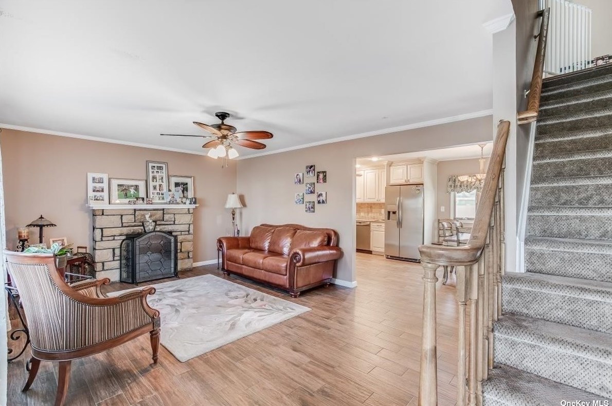 33 Nearwater Ave, East Massapequa NY  11758-8438 exterior