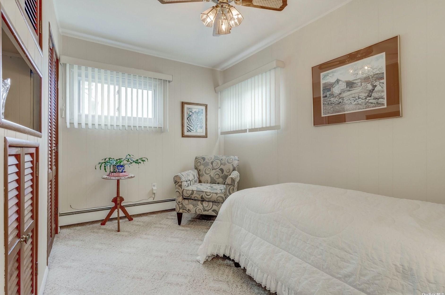 52 Apollo Ln, Hicksville NY 11801-4441 exterior