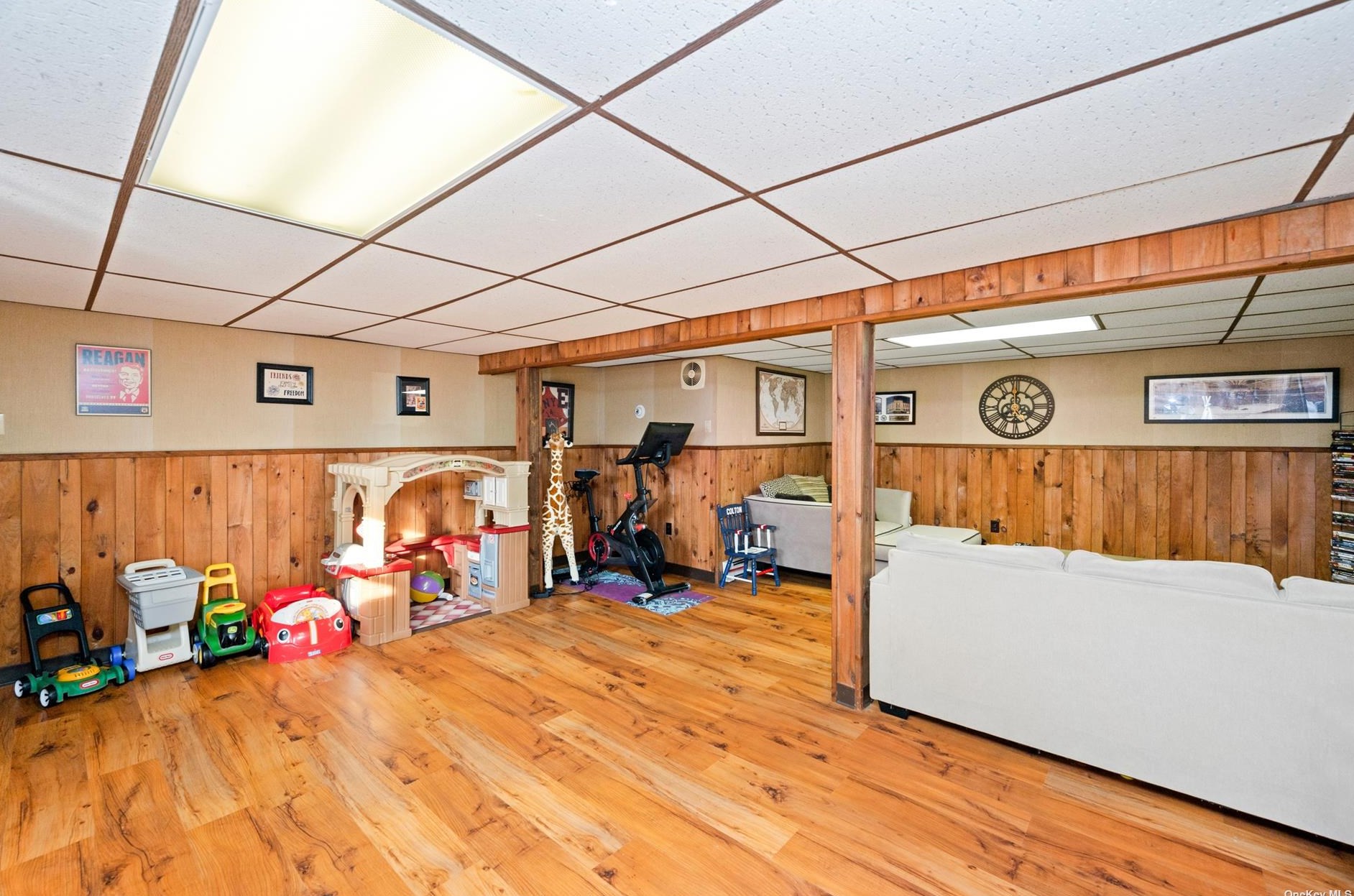 65 Creighton Ave, Hauppauge NY 11779-4445 exterior