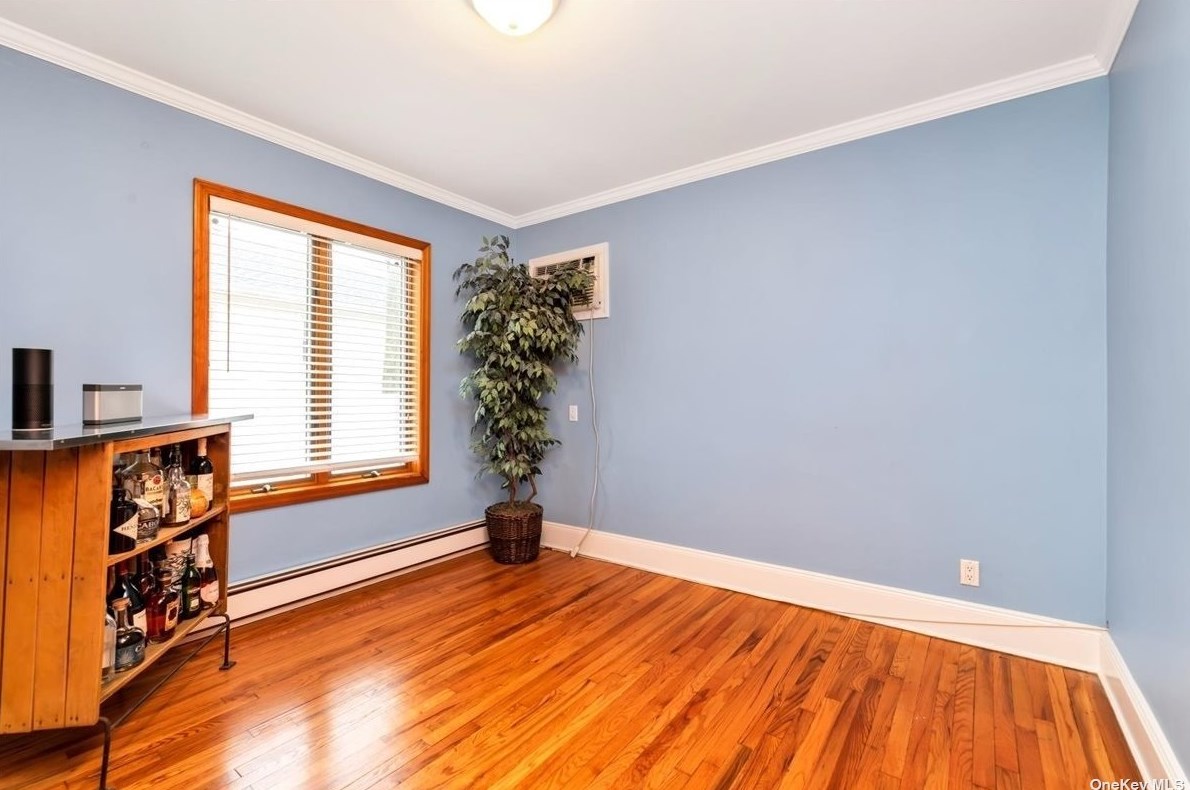 1685 Elsie Ave, North Merrick NY 11566-3020 exterior