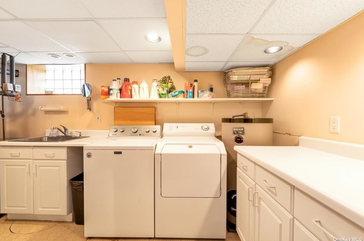 1685 Elsie Ave, North Merrick NY 11566-3020 exterior