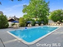 20 Daley Pl, Lynbrook NY  11563-2217 exterior