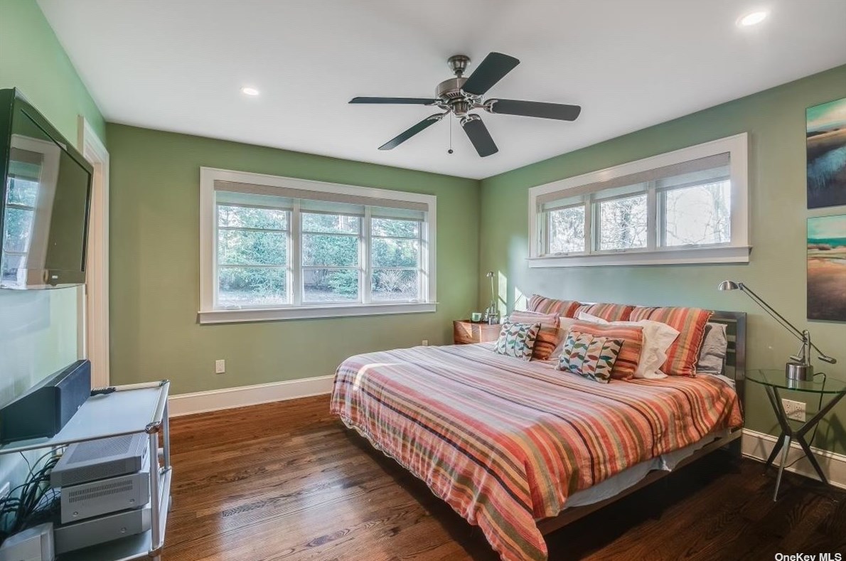 26 Anoatok Dr, Hunt NY 11743-2017 exterior