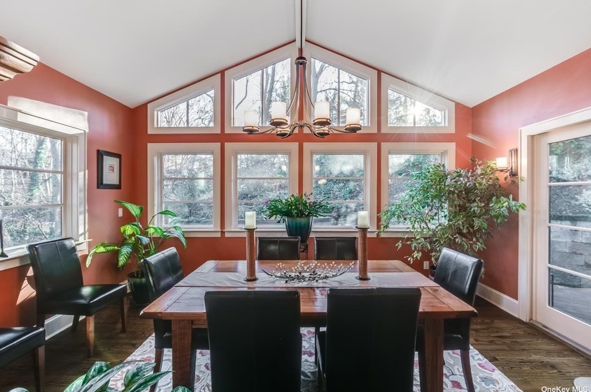 26 Anoatok Dr, Hunt NY 11743-2017 exterior