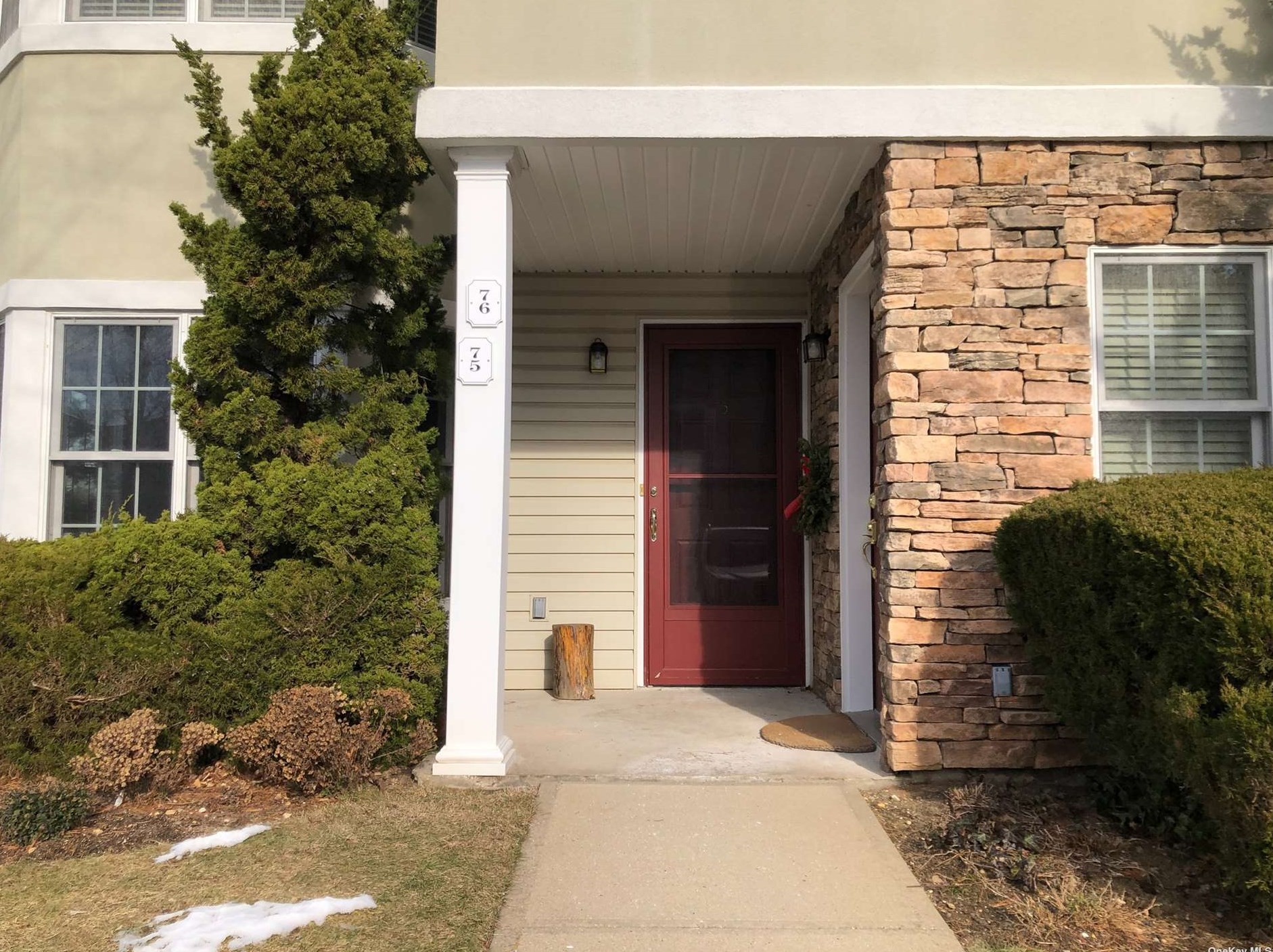 75 Miro Pl, Port Washington NY  11050-2444 exterior
