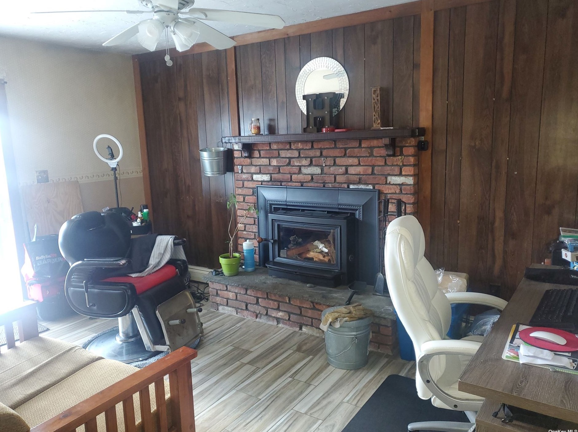 8 Ashwood Dr, Smith Point NY 11967-3904 exterior