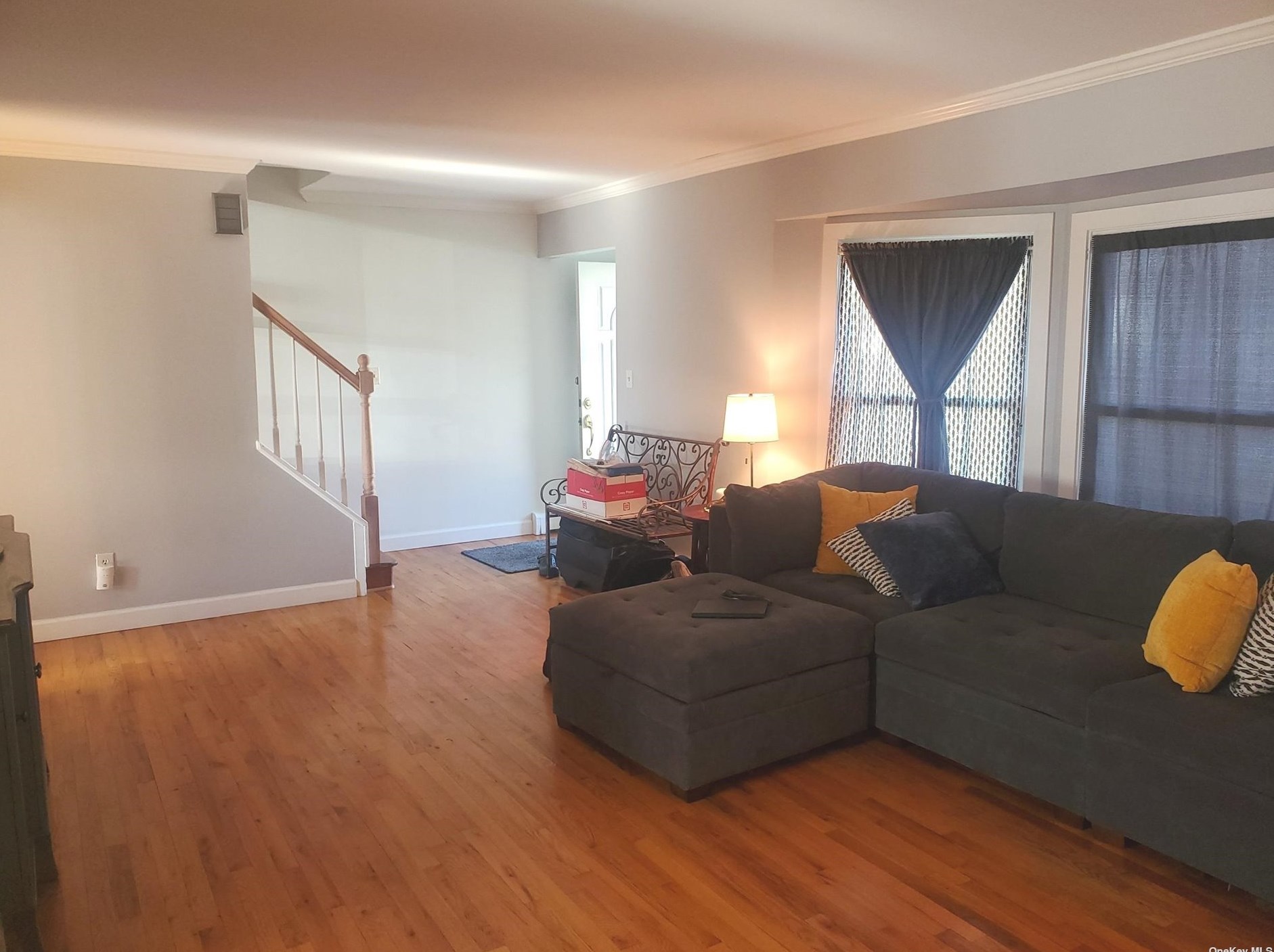 8 Ashwood Dr, Smith Point NY 11967-3904 exterior