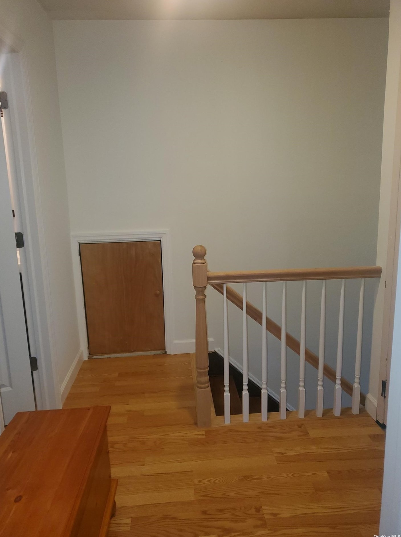 8 Ashwood Dr, Smith Point NY 11967-3904 exterior