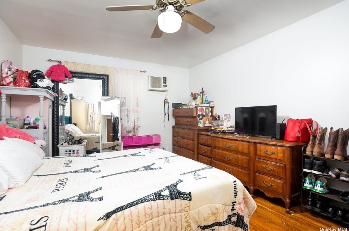 366 Hamilton Ave, Hewlett NY  11557-1130 exterior