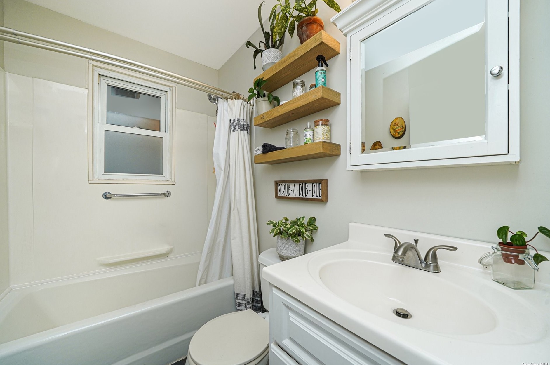 1 Shannon Blvd, Yaphank NY  11980-1601 exterior