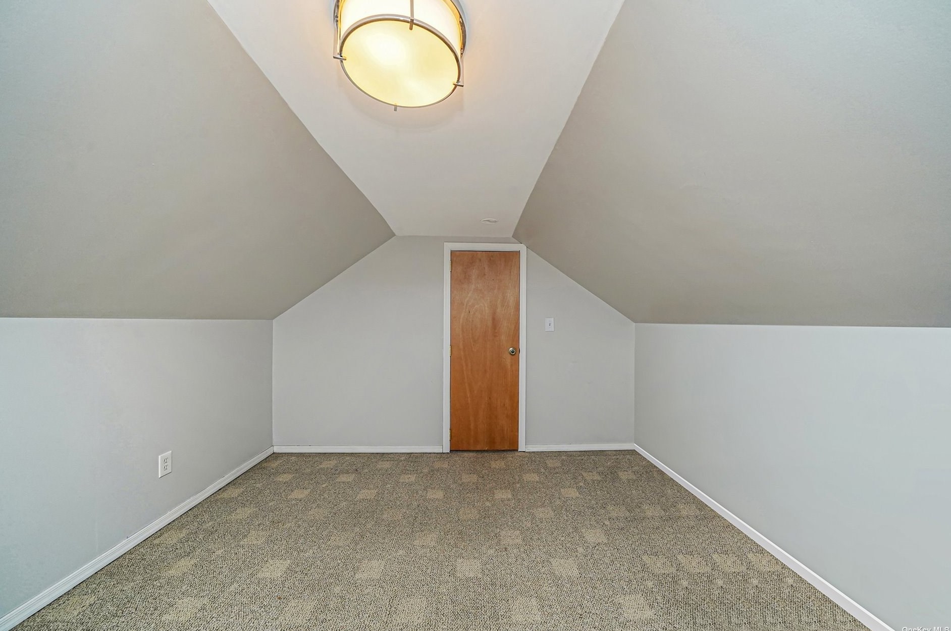 1 Shannon Blvd, Yaphank NY  11980-1601 exterior