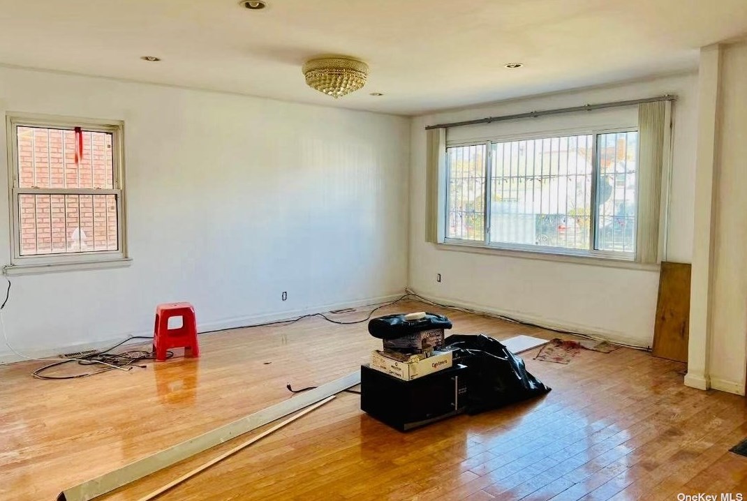 64-48 Cloverdale Blvd, Flushing NY  11364-2048 exterior