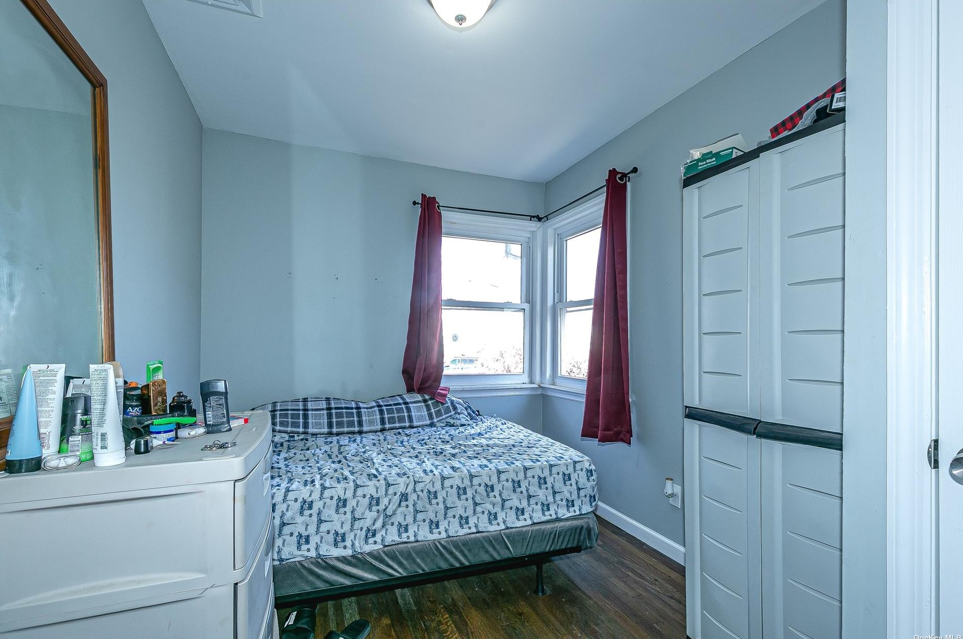 156 President St, Hempstead NY  11550-4725 exterior