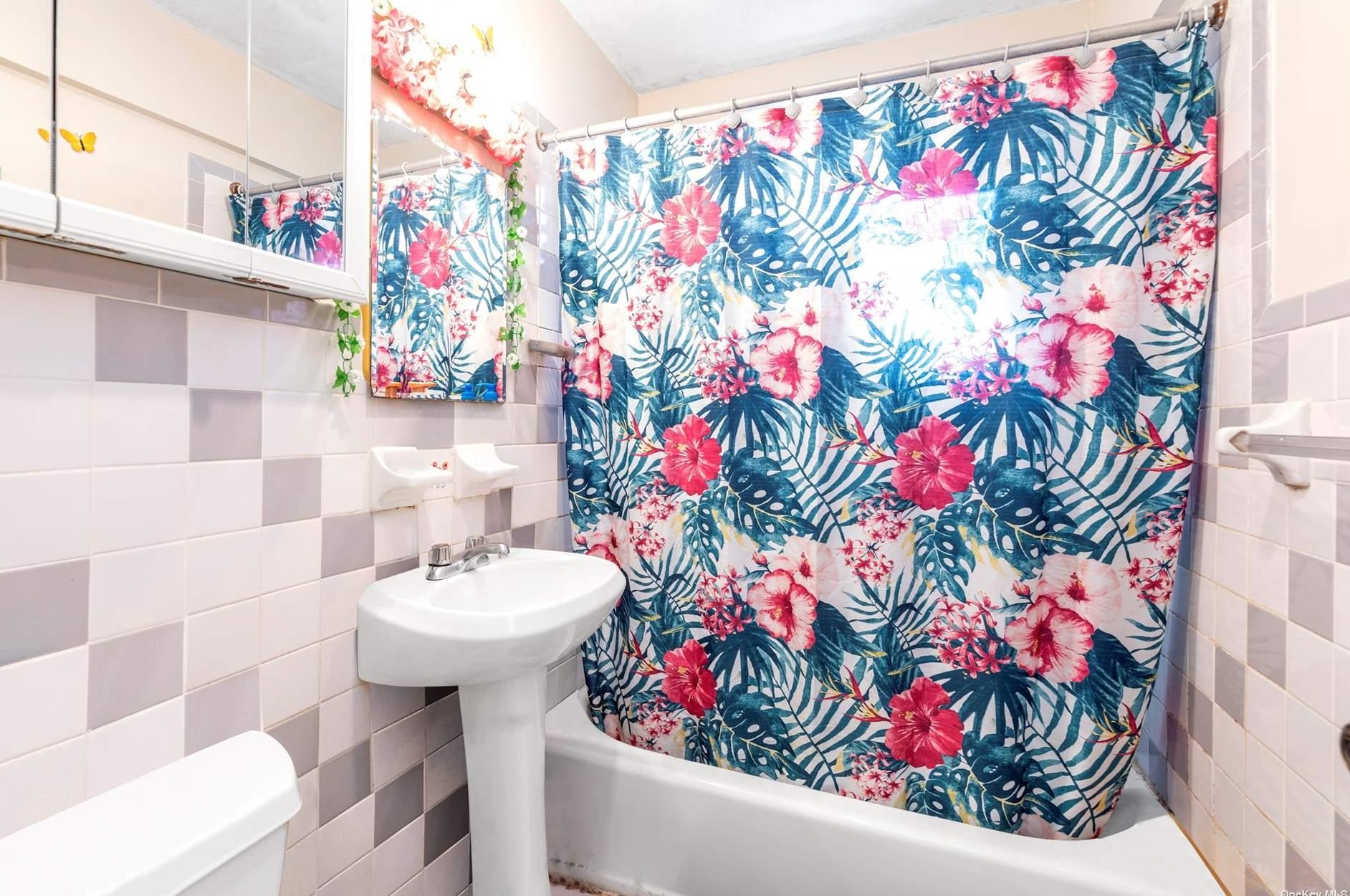 22-30 79th St, Flushing NY  11370-1317 exterior