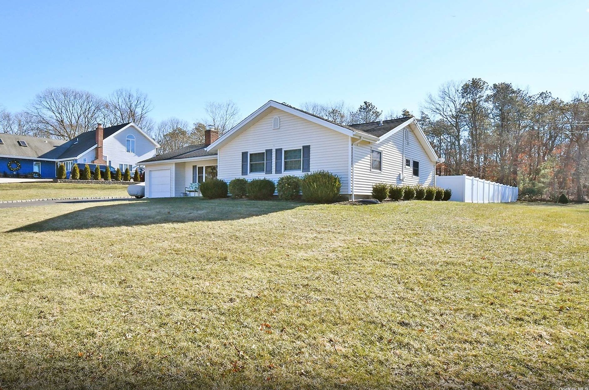 22 Virginia Dr, Gordon Heights NY  11763-4017 exterior