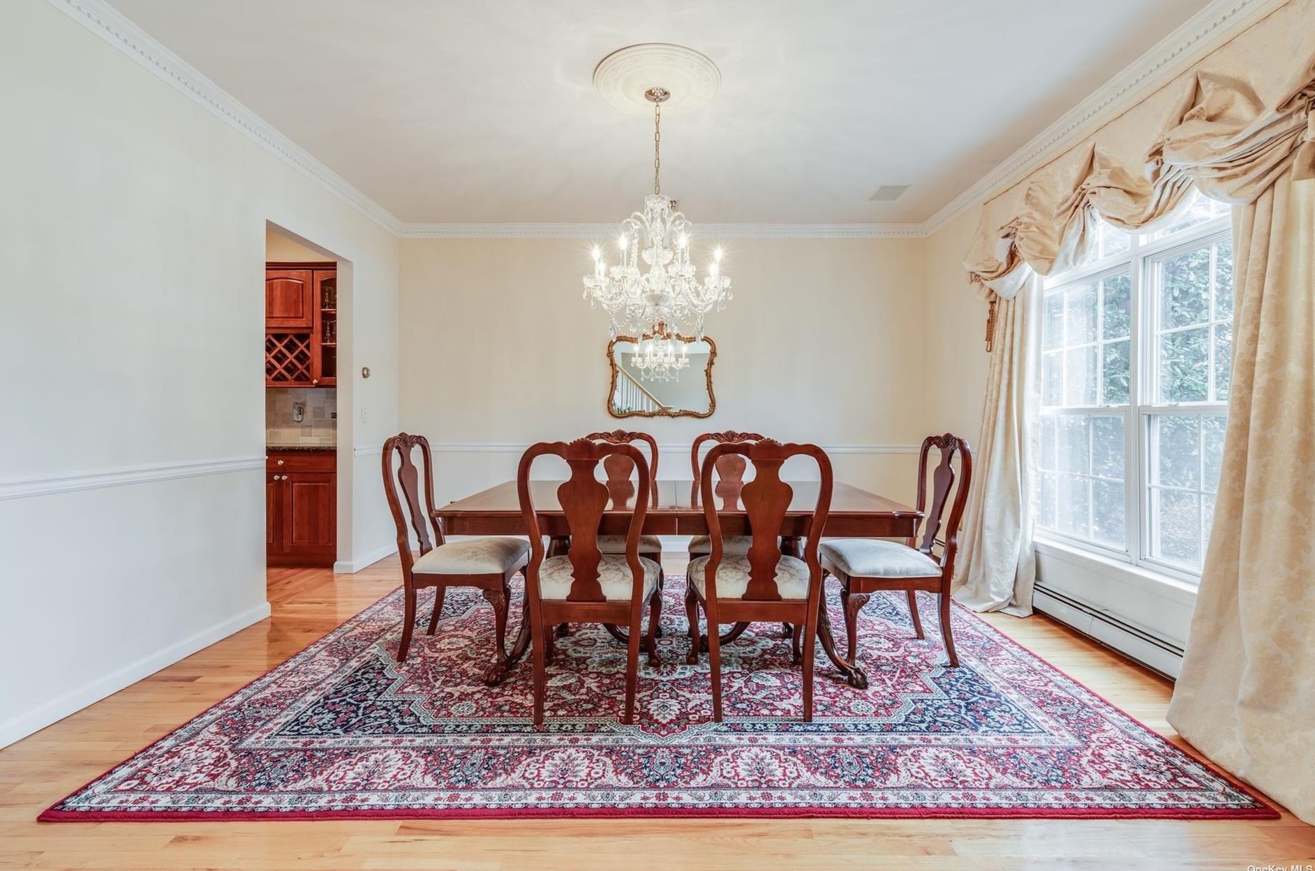 19 Timber Ridge Dr, Hunt NY  11743-4870 exterior